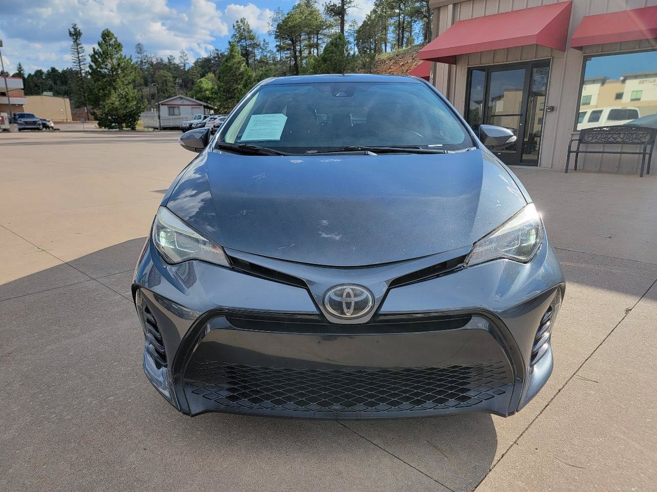 Used 2017 Toyota Corolla SE w/ Carpet Mat Package (TMS) FWD image 10