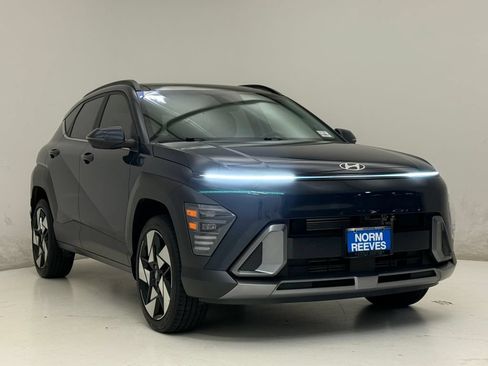 Used 2025 Hyundai Kona Limited AWD/4WD image 4