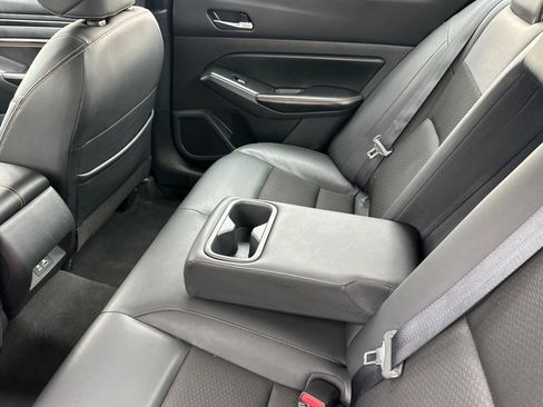 Used 2022 Nissan Altima 2.5 SR image 9