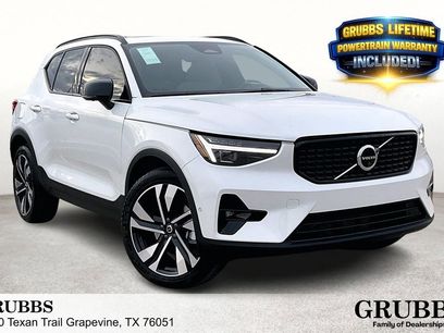 New 2026 Volvo XC40 B5 Ultra w/ Climate Package