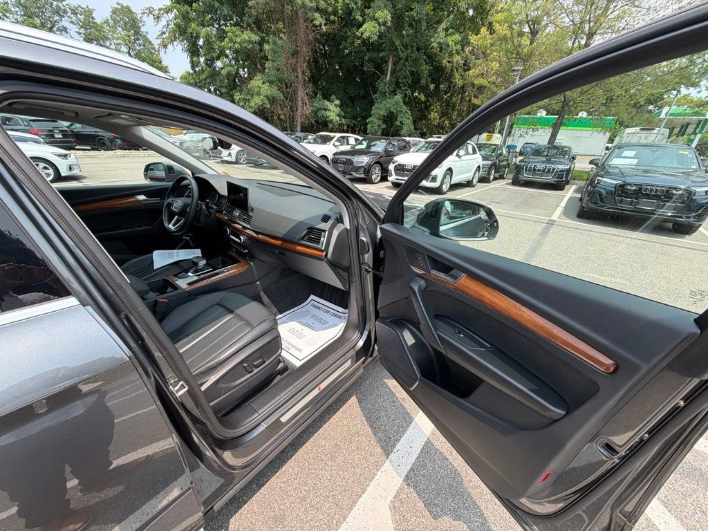 Used 2023 Audi Q5 2.0T Premium w/ Convenience Package AWD/4WD image 26