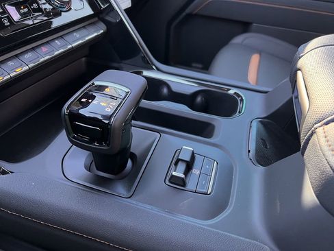 New 2026 GMC Sierra 1500 AT4 w/ AT4 Premium Package image 17