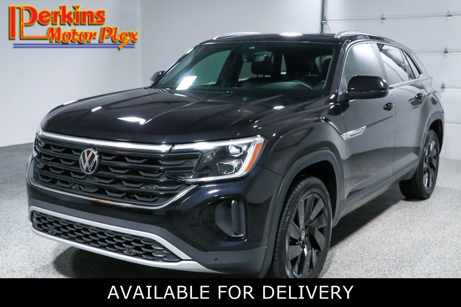 Used 2024 Volkswagen Atlas Cross Sport SE FWD image 1