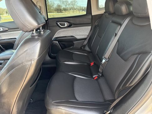 Certified 2022 Jeep Compass Latitude w/ Convenience Group image 10