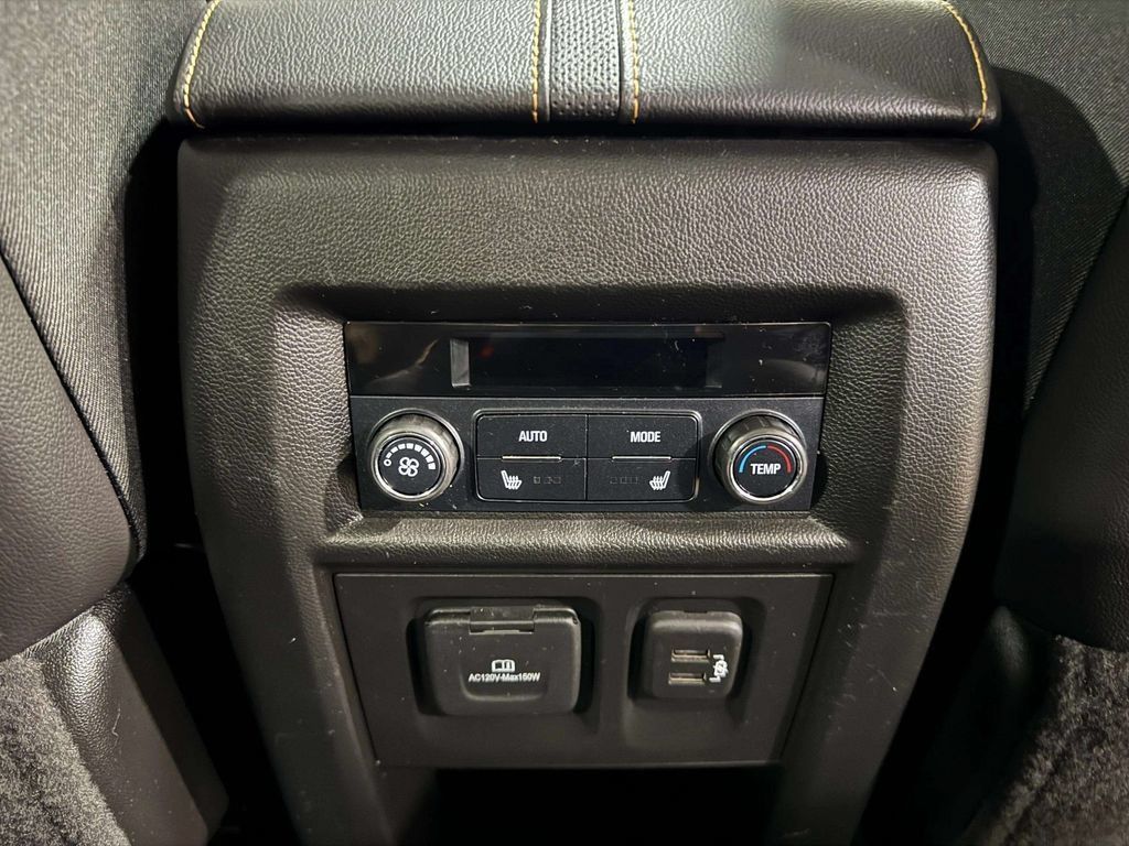 Used 2021 Chevrolet Traverse Premier w/ LPO, Floor Liner Package AWD/4WD image 17