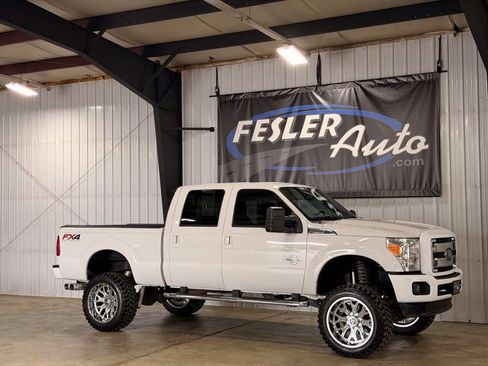 Used 2015 Ford F250 Lariat w/ Lariat Interior Package AWD/4WD image 6