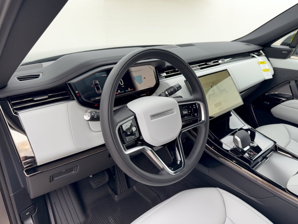 New 2027 Land Rover Range Rover Sport SE AWD/4WD image 4