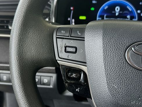 Used 2025 Toyota Camry LE FWD image 16