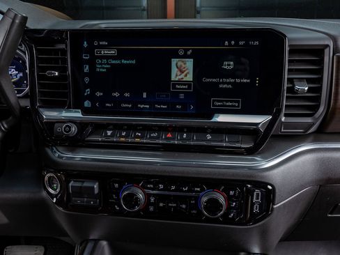 Used 2025 Chevrolet Silverado 2500 High Country w/ High Country Premium Package image 23