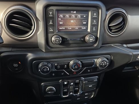 Used 2020 Jeep Wrangler Unlimited Sport S image 25
