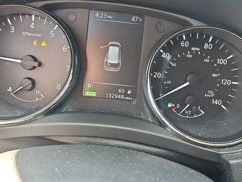 Used 2018 Nissan Rogue SL image 7