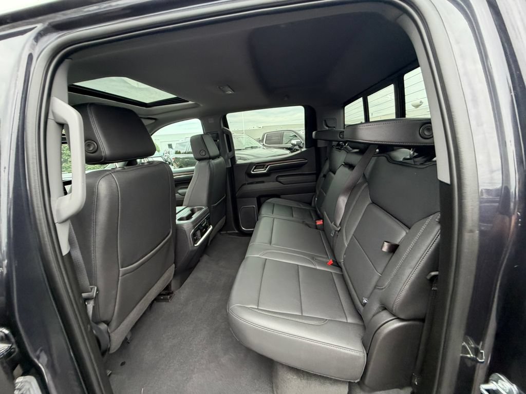Certified 2023 GMC Sierra 1500 SLT w/ SLT Premium Package AWD/4WD image 32