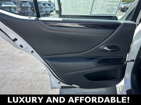 Used 2021 Lexus ES 350 w/ Premium Package image 13