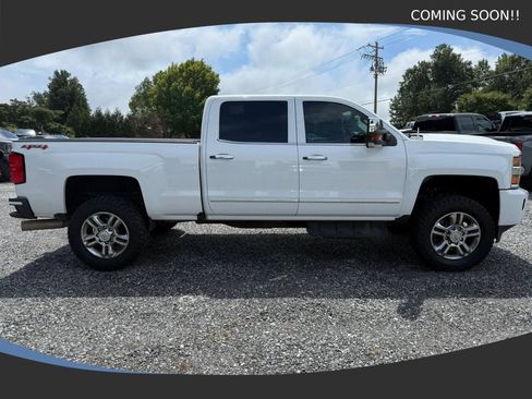 Used 2017 Chevrolet Silverado 2500 High Country w/ Duramax Plus Package AWD/4WD image 6