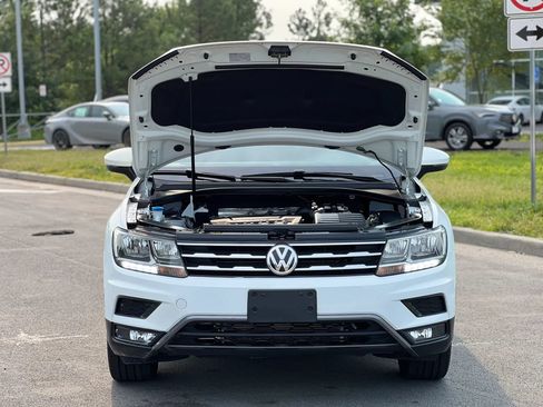 Used 2018 Volkswagen Tiguan SEL AWD/4WD image 42