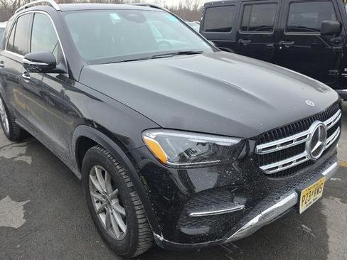 Used 2025 Mercedes-Benz GLE 350 4MATIC image 2