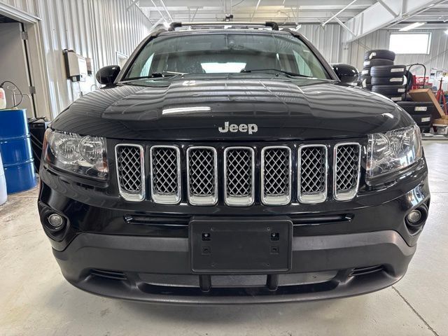 Used 2016 Jeep Compass Latitude w/ Sun/Sound Group AWD/4WD image 26