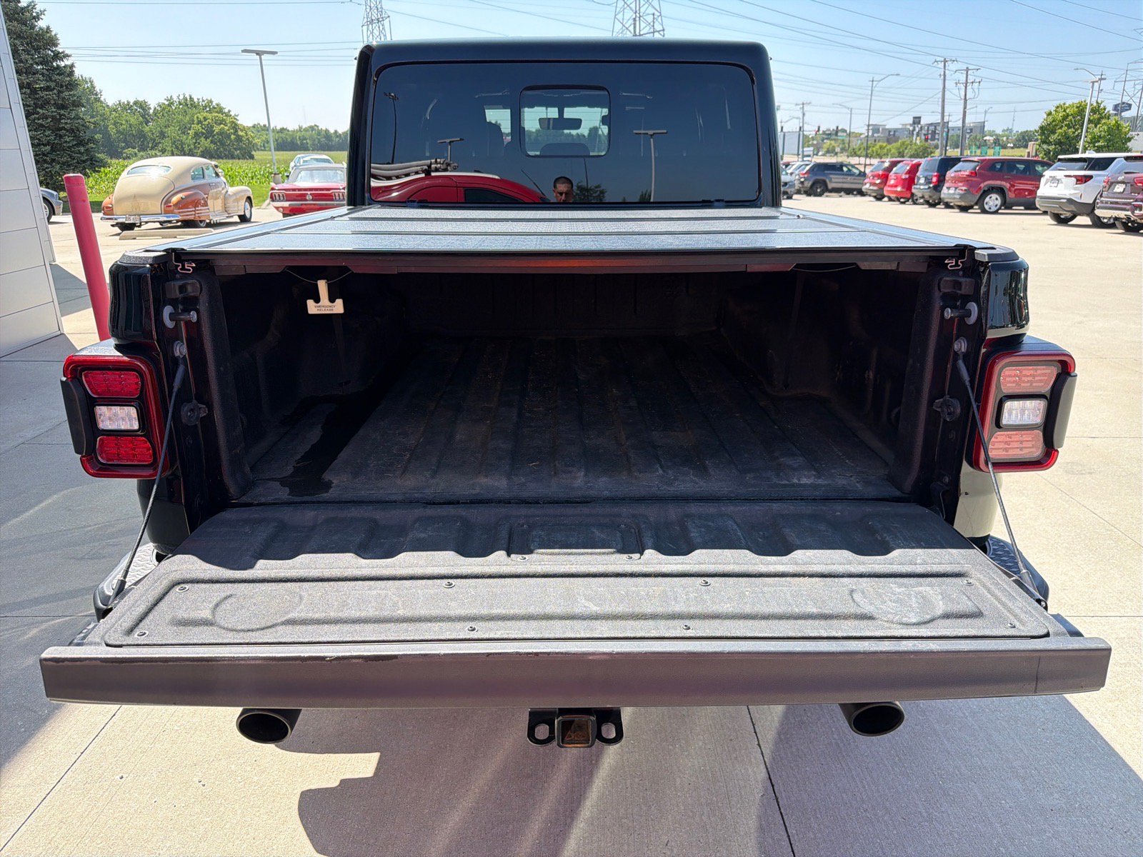 Used 2021 Jeep Gladiator Mojave AWD/4WD image 9