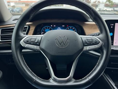 Used 2025 Volkswagen Atlas SE FWD image 27
