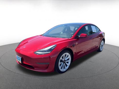 Used 2023 Tesla Model 3 Standard Range RWD image 3