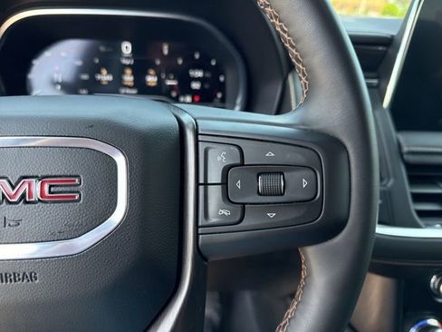 Used 2024 GMC Yukon AT4 w/ Technology Package AWD/4WD image 20