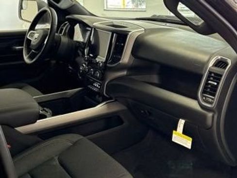 New 2026 RAM 1500 Express AWD/4WD image 21