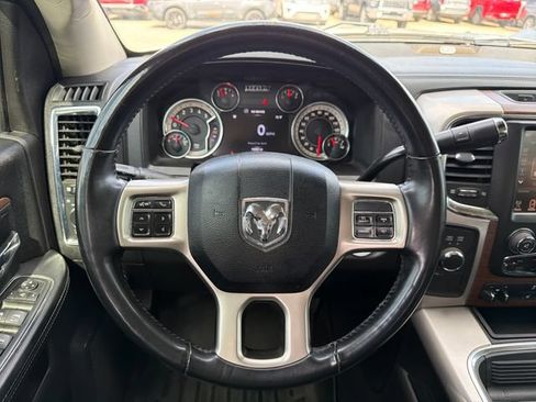 Used 2016 RAM 2500 Laramie w/ Convenience Group AWD/4WD image 11