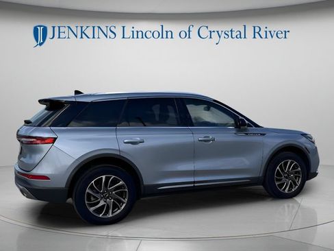 Used 2022 Lincoln Corsair FWD w/ Equipment Group 101A image 5