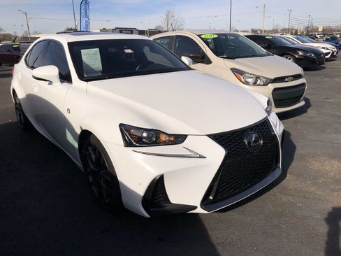 Used 2019 Lexus IS 300 F Sport image 7