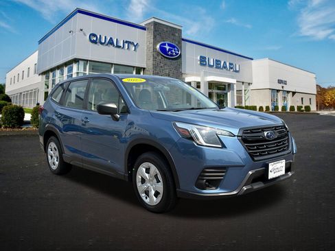 Used 2023 Subaru Forester AWD/4WD image 5
