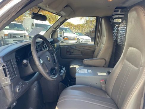 Used 2015 Chevrolet Express 2500 Work Van image 12