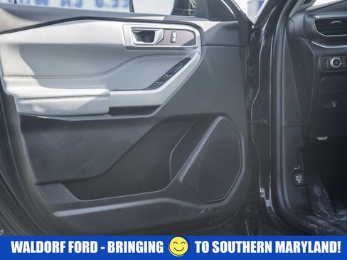 Used 2022 Ford Explorer XLT w/ Equipment Group 202A image 54