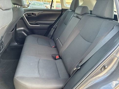Used 2023 Toyota RAV4 LE AWD/4WD image 10