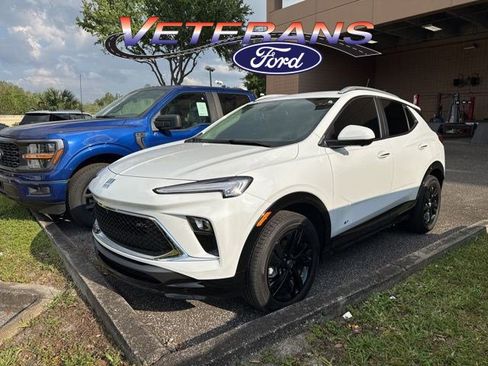 Used 2025 Buick Encore GX Sport Touring w/ Advanced Technology Package image 1