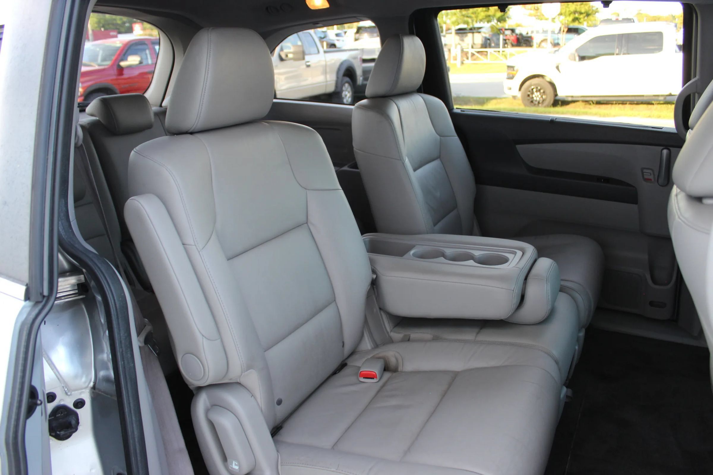 Used 2012 Honda Odyssey EX-L image 25