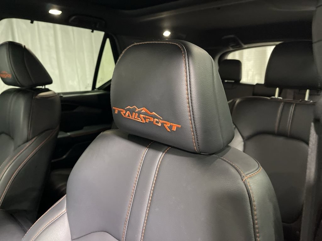 Used 2025 Honda Pilot TrailSport image 27