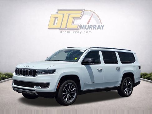 Used 2024 Jeep Wagoneer L Series III w/ Premium Group I AWD/4WD image 2