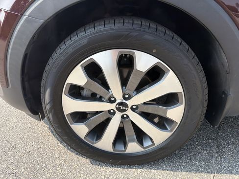 Used 2022 Kia Telluride S FWD image 20