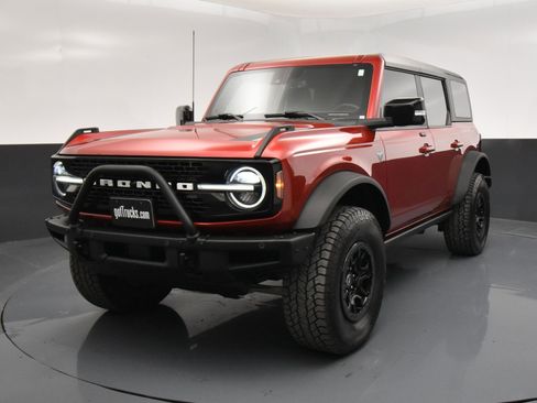 Used 2021 Ford Bronco First Edition image 2