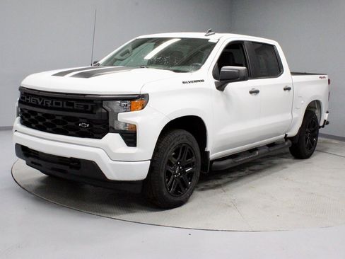 Used 2023 Chevrolet Silverado 1500 Custom w/ Rally Edition image 7