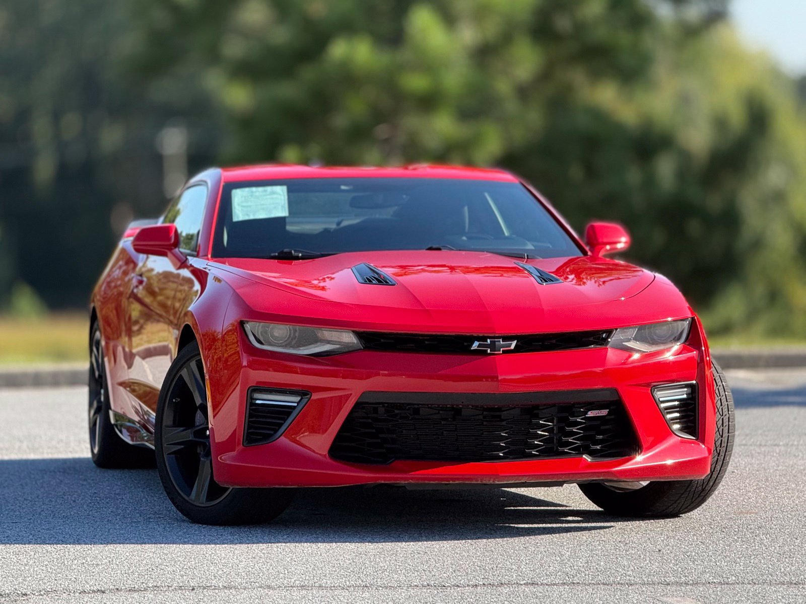 Used 2018 Chevrolet Camaro SS RWD image 4