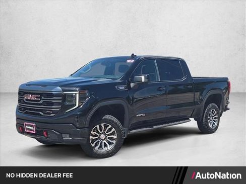 Used 2022 GMC Sierra 1500 AT4 w/ AT4 Preferred Package AWD/4WD image 1