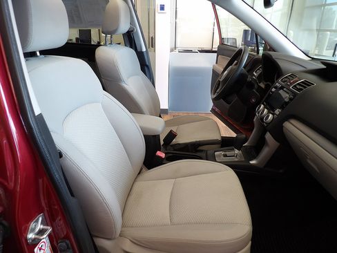 Used 2016 Subaru Forester 2.5i Premium w/ Popular Package #2 AWD/4WD image 14