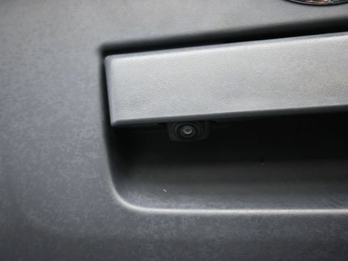Used 2019 Nissan Frontier SV AWD/4WD image 36