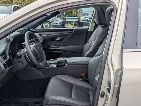 Certified 2022 Lexus ES 350 w/ Premium Package image 15