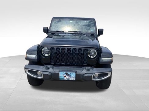 Used 2022 Jeep Gladiator Sport AWD/4WD image 3