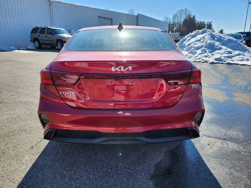 Used 2024 Kia Forte LXS FWD image 6