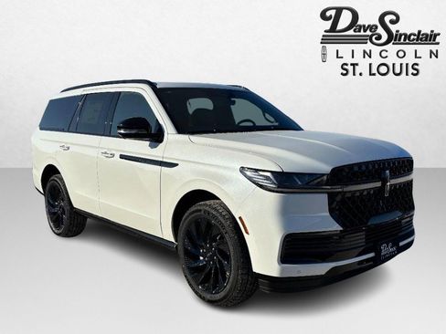 New 2025 Lincoln Navigator Reserve w/ Jet Appearance Package image 3