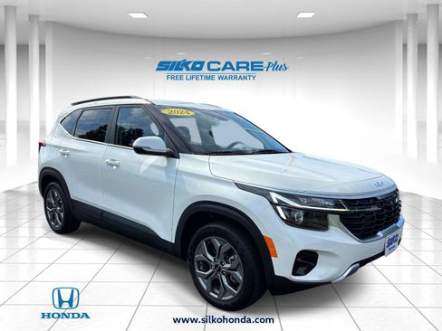 Used 2024 Kia Seltos S AWD/4WD image 1