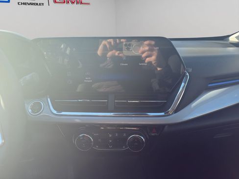 New 2026 Chevrolet Trax LT w/ LT Convenience Package image 17